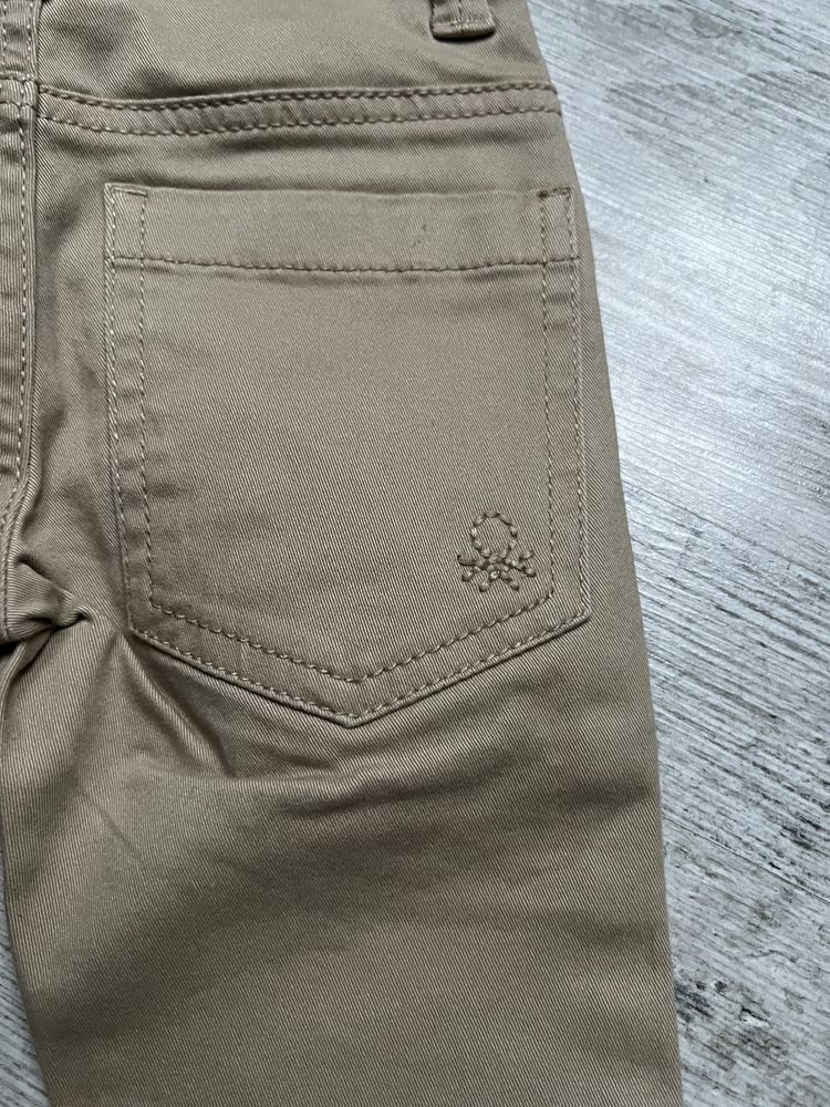 NOWE jeansy United Colors of Benetton beżowe dżinsy spodnie jeansowe