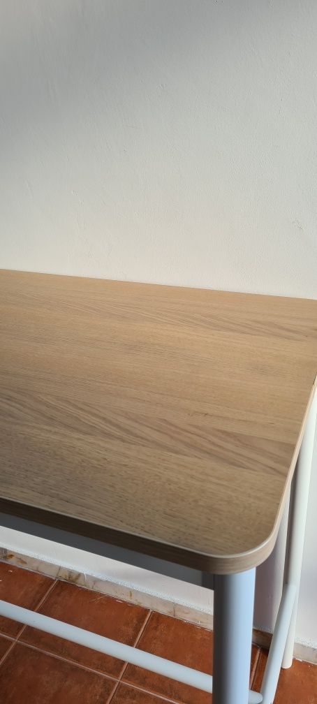 Mesa refeição, toucador, bar, reuniões