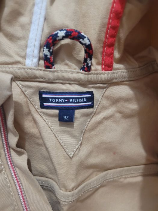 Casaco Tommy Hilfiger menino – Tamanho 92 (cerca de 2 anos)