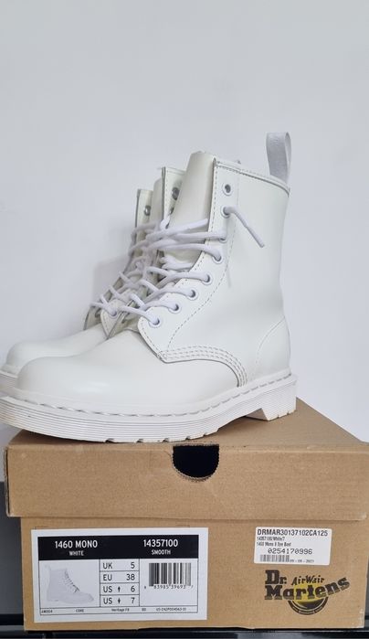 Жіночі черевики Dr. Martens жіноче взуття