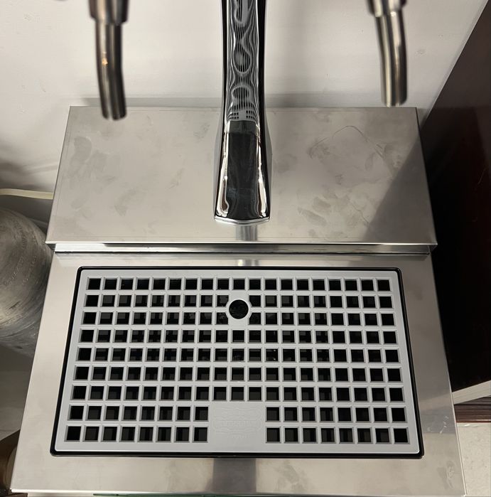 Alugo maquina de cerveja