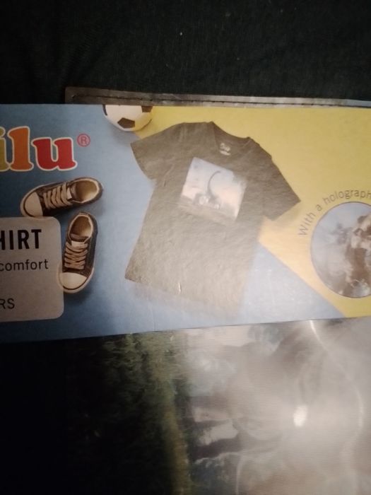 T-shirt dziecięcy z holograficznym obrazkiem dinozaury