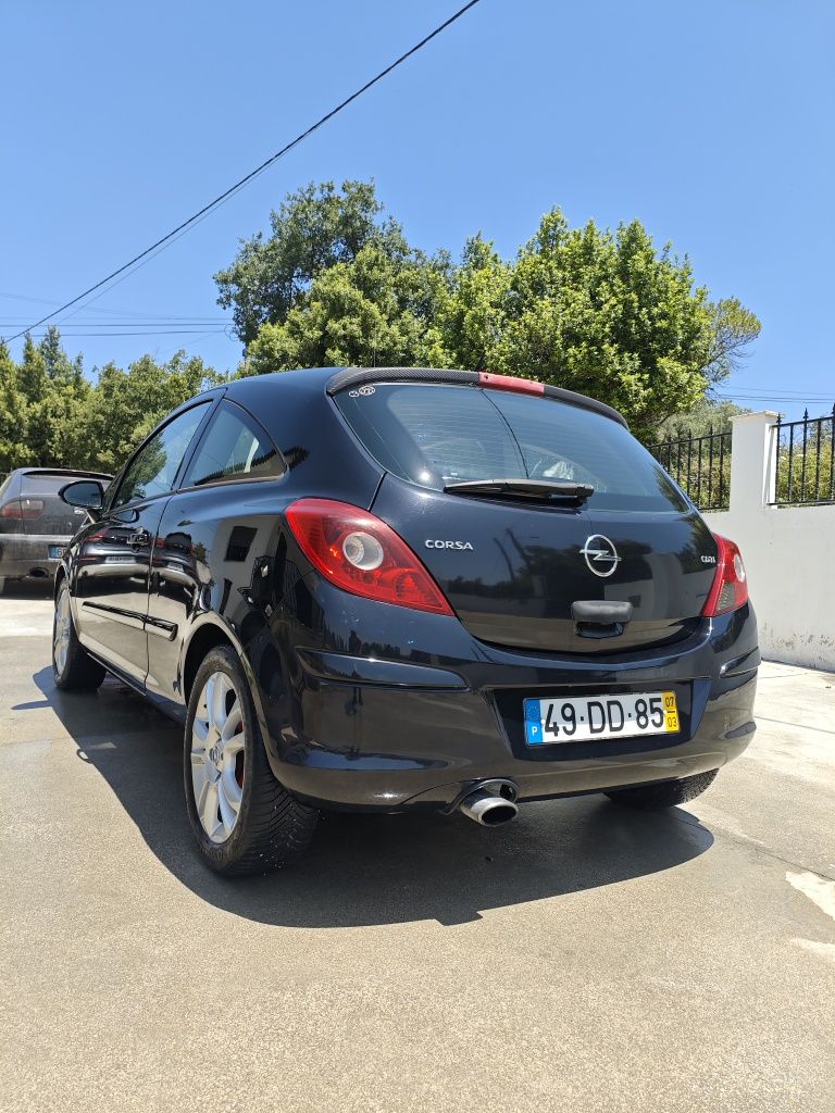 Opel corsa D 1.3 5 lugares