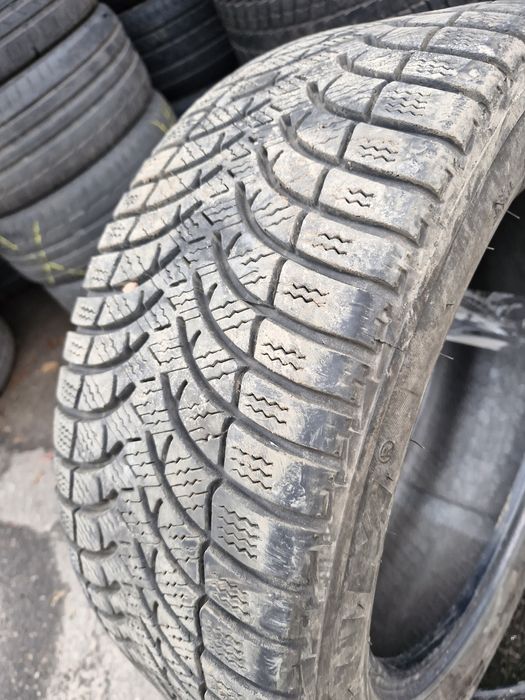 Шина гума 225 50 17