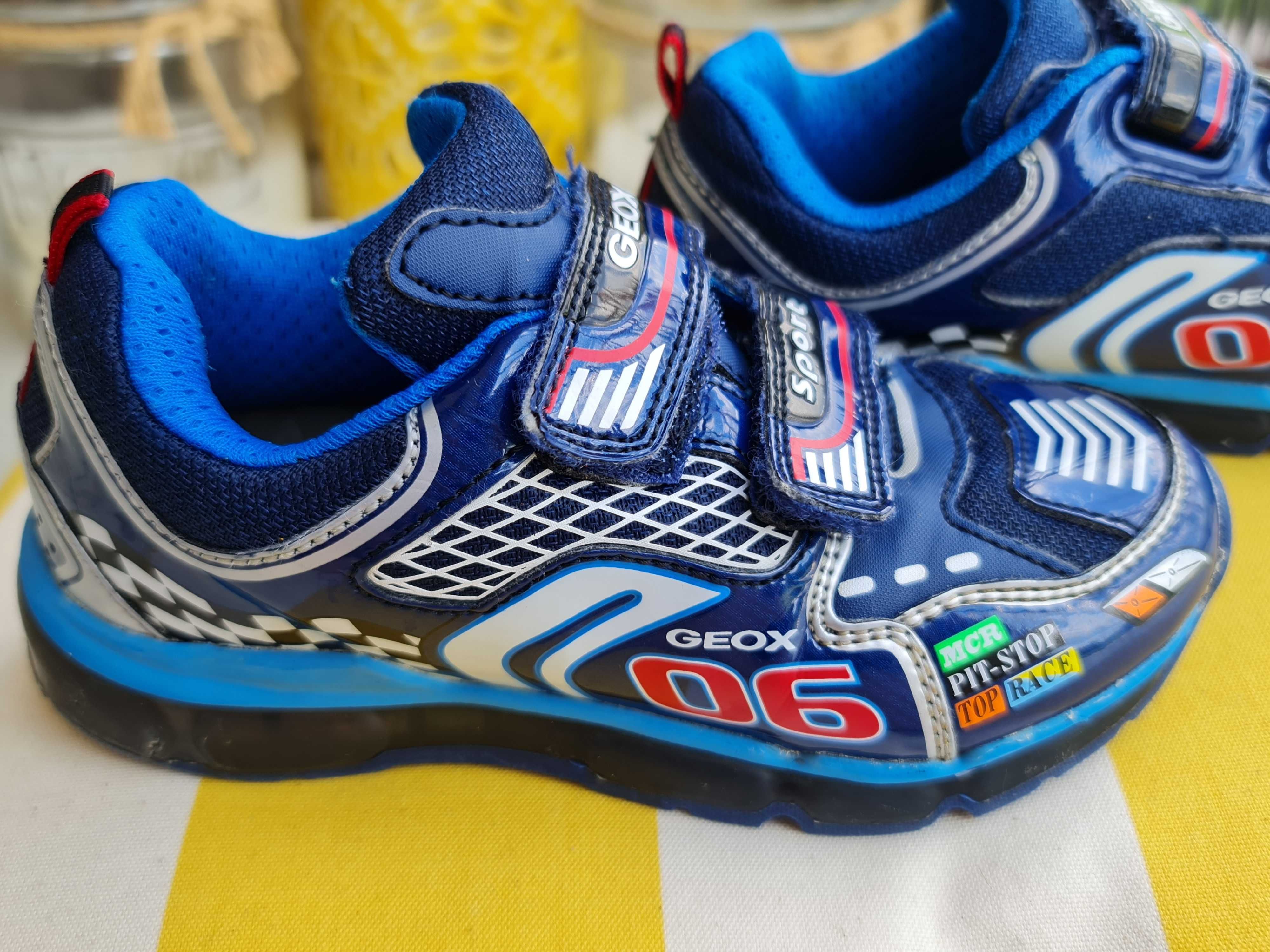 Buty dziecięce Geox r.28 świecące