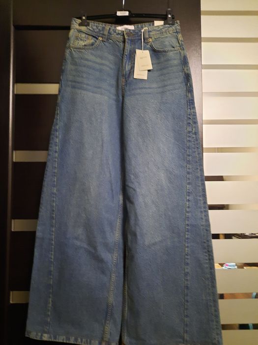 Джинси бренду RESERVED