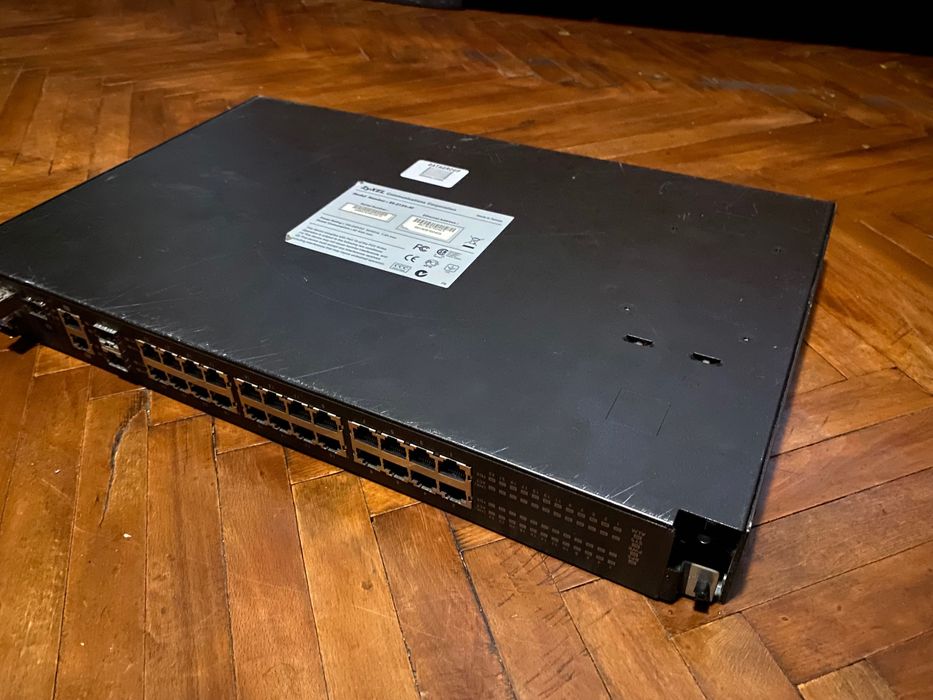 Zyxel ES-3124-4F L2 switch 4 SFP порта gs-4012f L3 L4 mes-3528