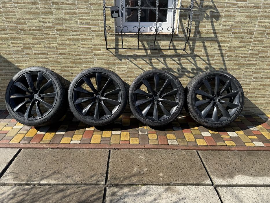 Диски R22 різноширокі 10/9 model X