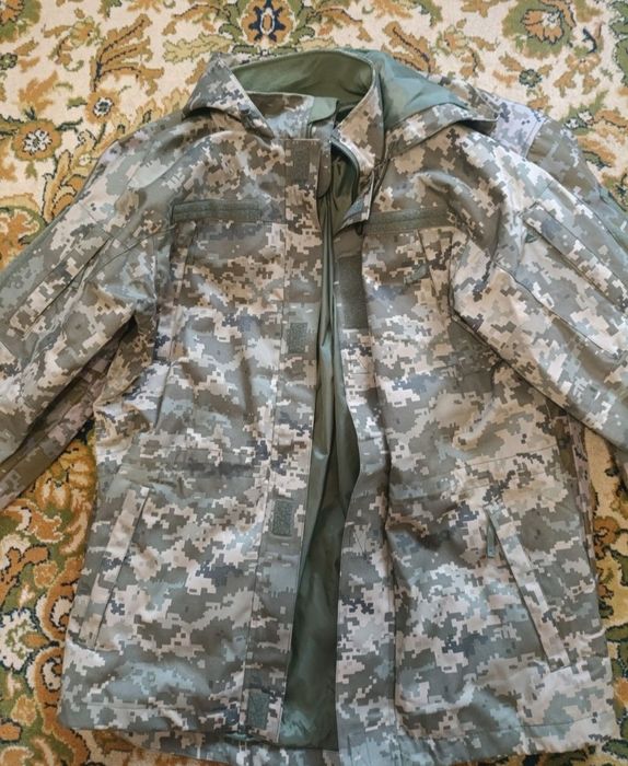 Зимняя куртка  бушлат пиксель. Размер 56-6