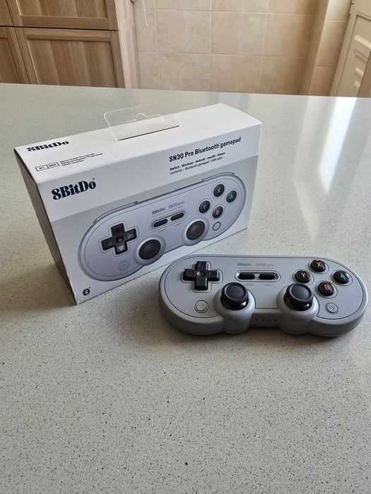 8BitDo SN30 Pro Bluetooth Controller