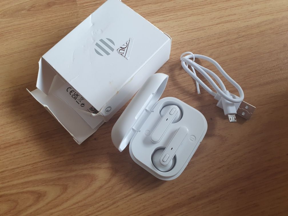 Auriculares c caixa Novo