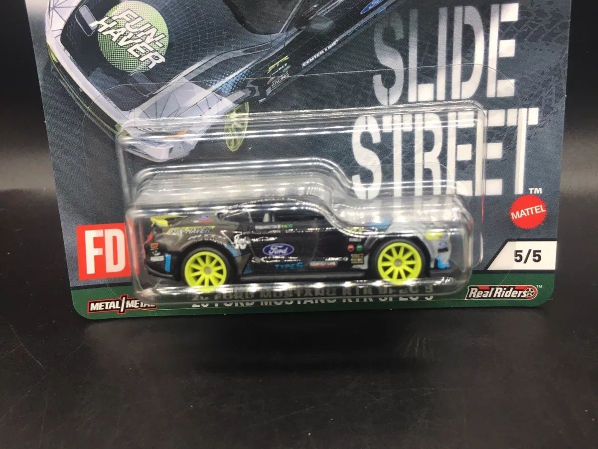 Hot Wheels Premium 2021 Slide Street ‘20 Ford Mustang RTR Spec 5