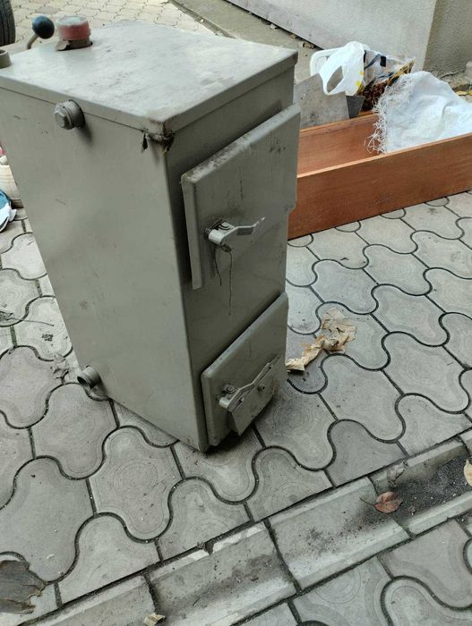 Котел твердотопливный