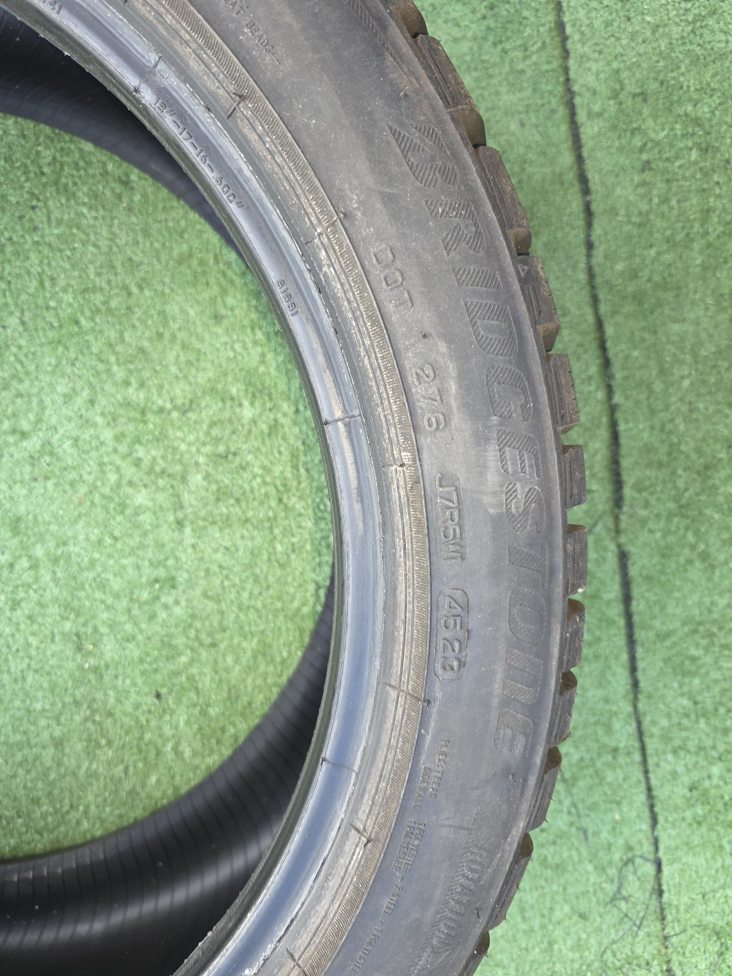 Sprzedam Opony Zimowe Bridgestone  225/45R18