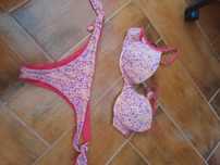 Bikini com padrão floral