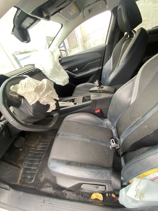 Salvado Peugeot 308 SW III 1.5HDi 131hp | 2023 | 94.725 Km