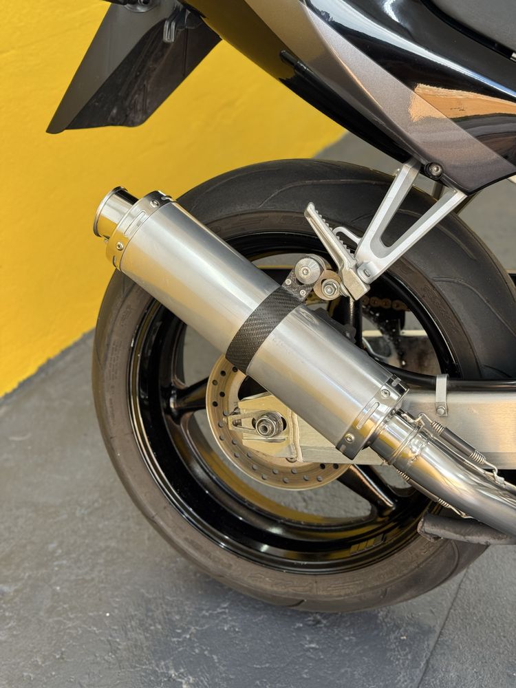 Honda cbr 600 f4i
