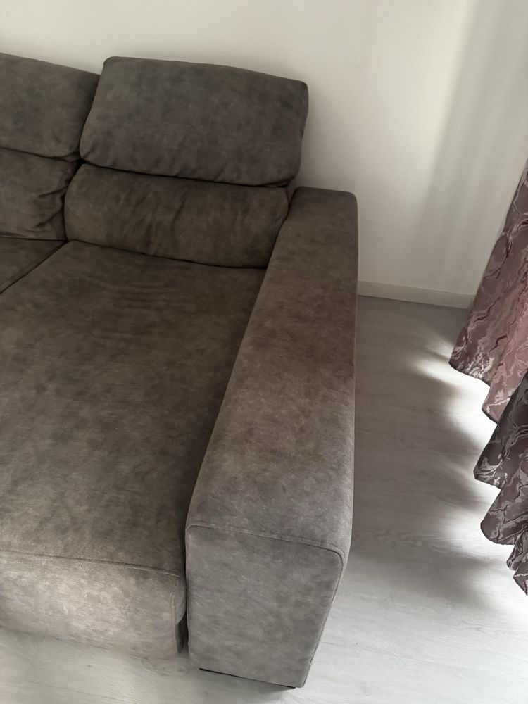 Sofá semi novo, conservado
