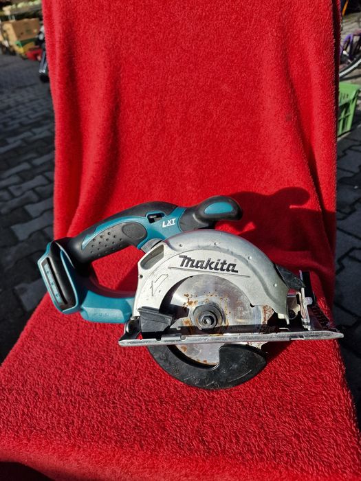 Makita DSS501 Pilarka pila dondrewna drzewa na aku