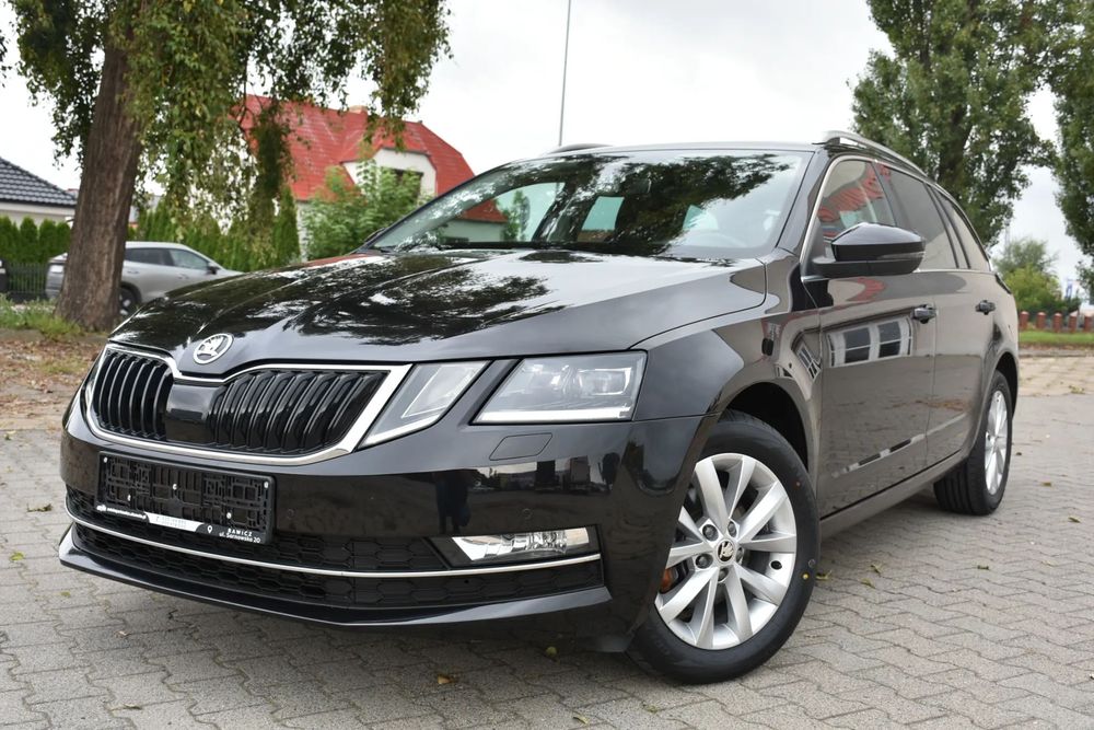 Skoda Octavia 2.0 TDI DSG ,, Style '' Navi Klimatronik Led Xenon 154000 km