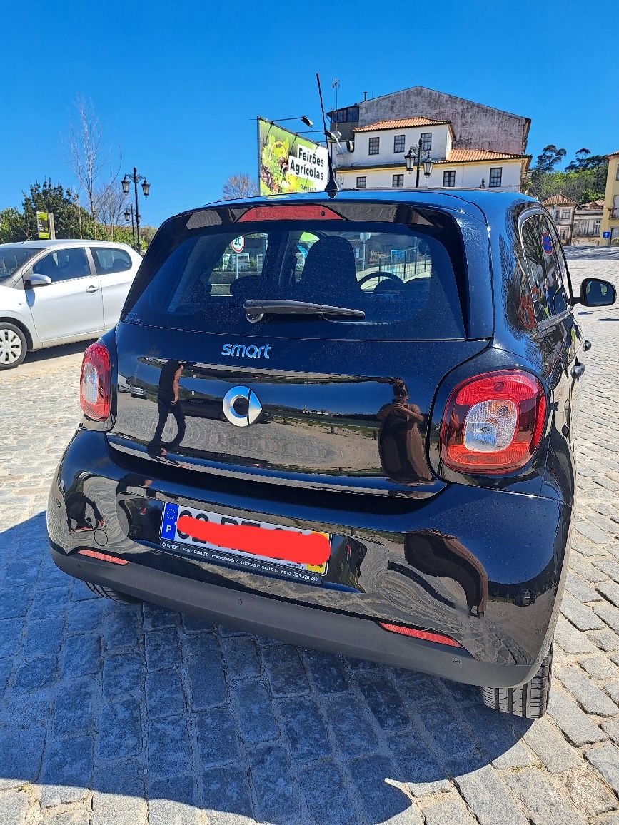 Smart fourfour 2016