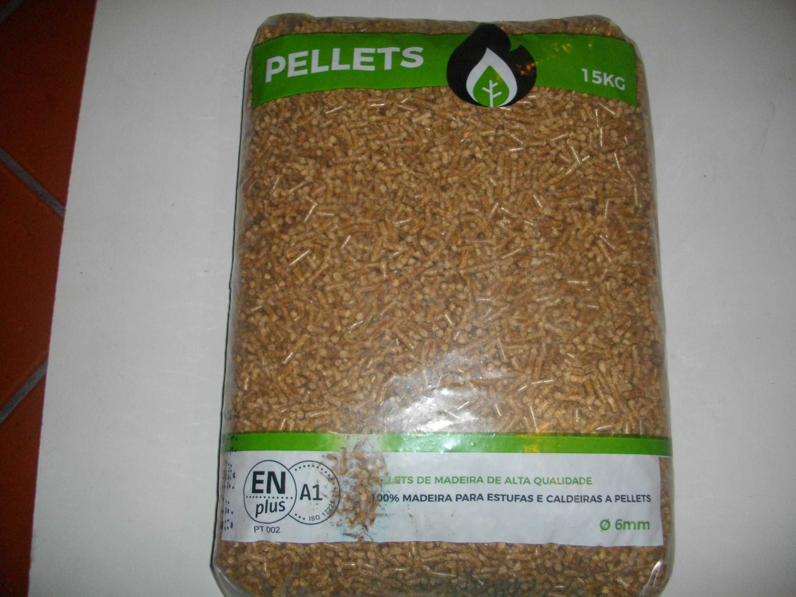 10 Sacos de pellets, (150kg), 60€