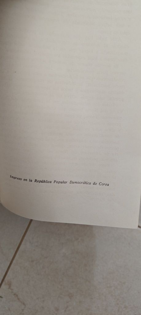 Livros antigos, escritos por King Il Sung