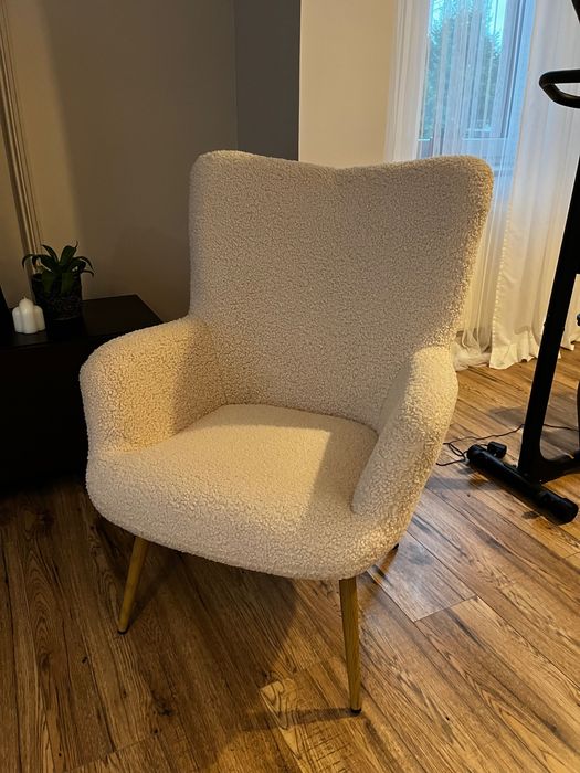 Sprzedam fotel boucle Jysk