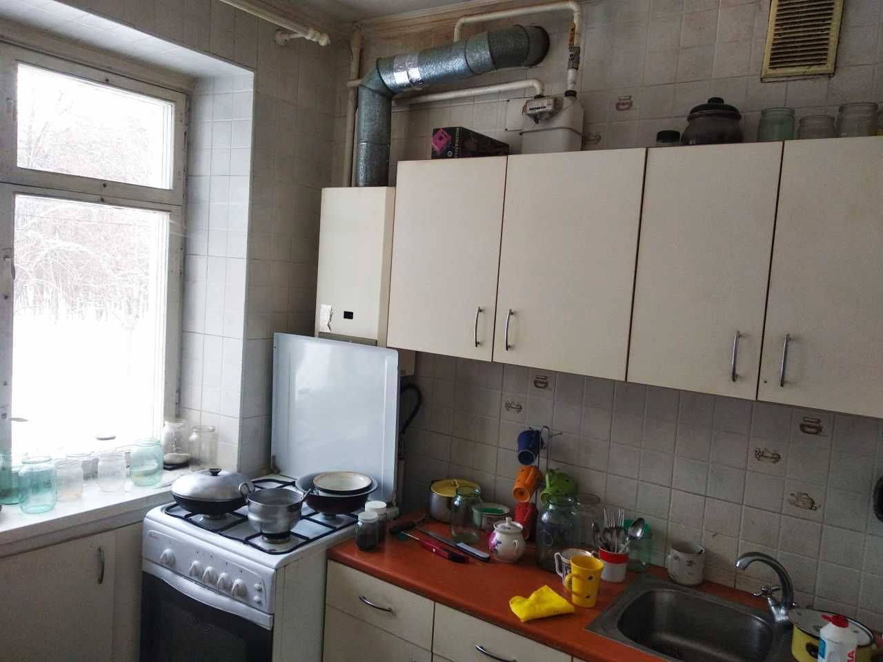 D1A  Продам 2к.кв. 2/5, Пятихатки, Центр.