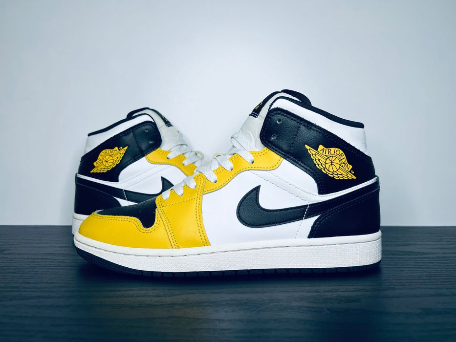 Кросівки Air Jordan 1 Mid 42.5 27см