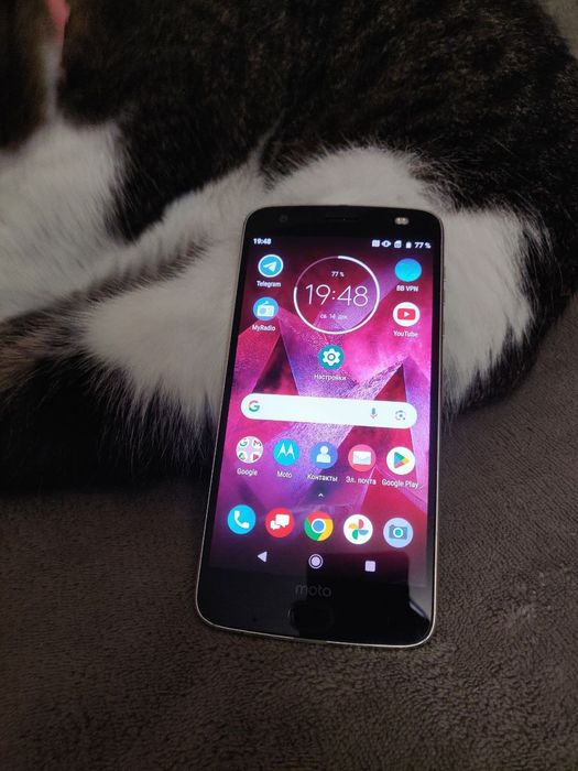 Motorola moto z2 xt1789-01 4/64Гб.