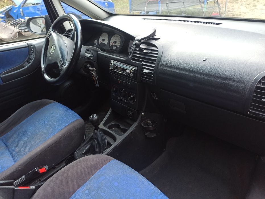 Sprzedam Opel Zafira 1.8 116 KM . LPG