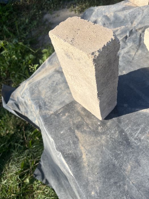 Кирпич огнеупорний [шамот,шамотна цегла,огнеупорный]