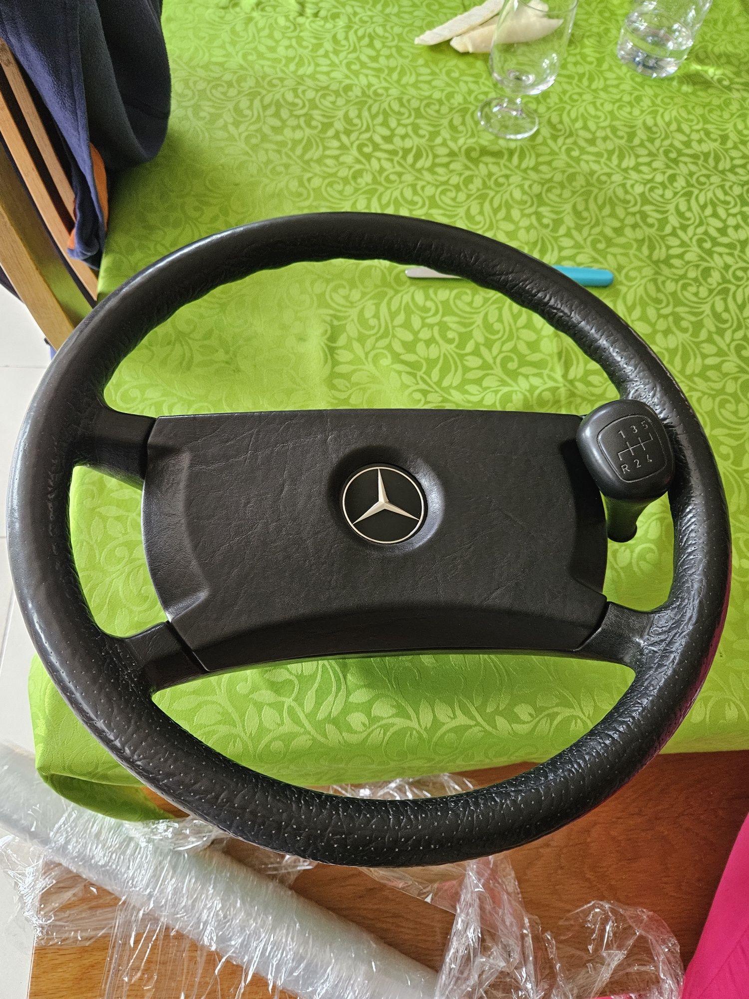 Vário material Mercedes 190