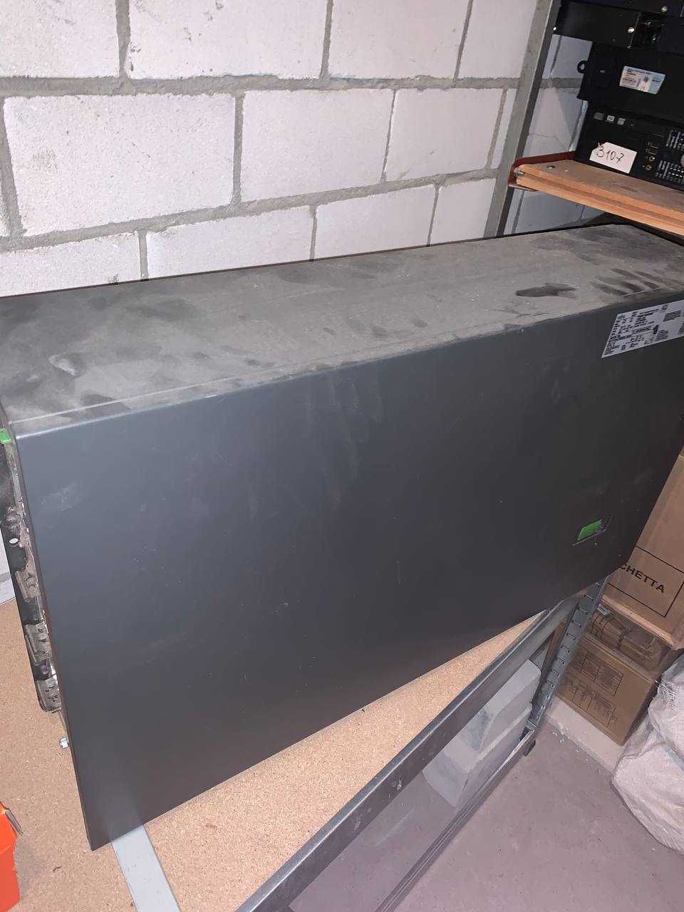 Server Fujitsu Primergy TX 300 S7