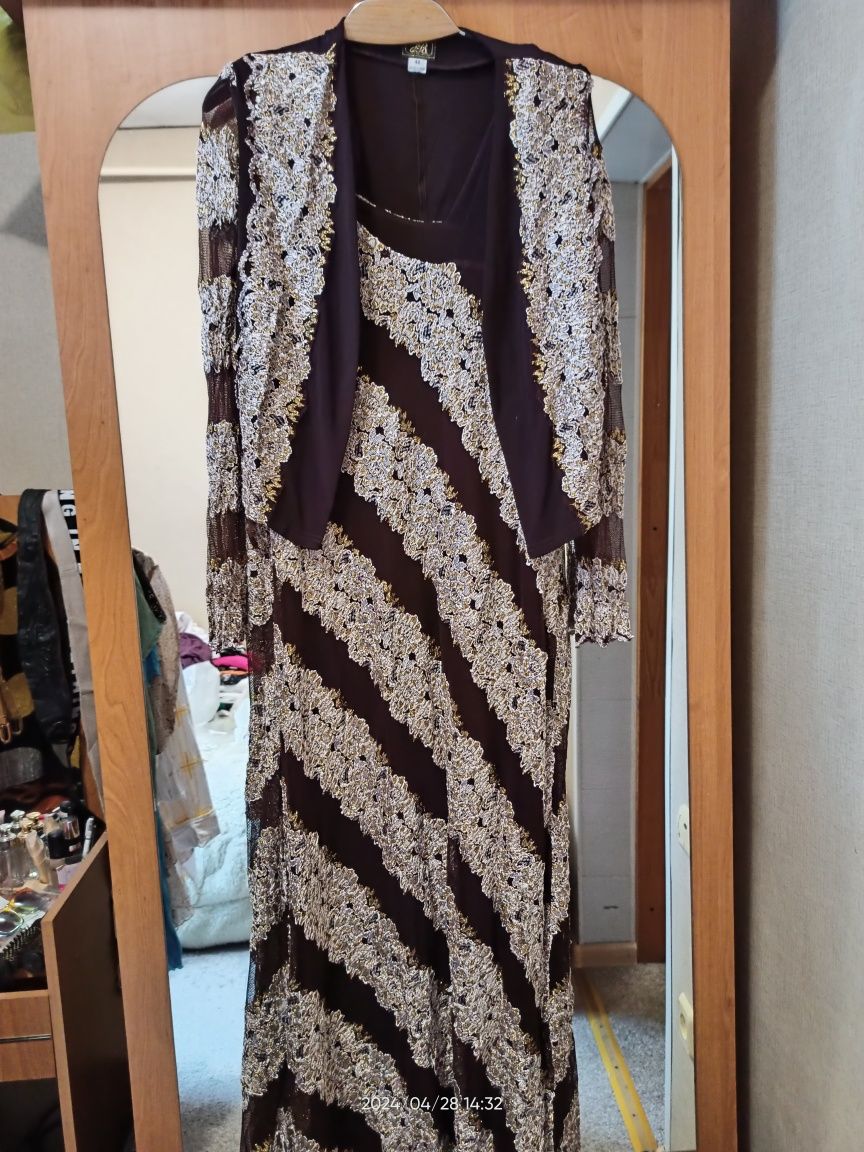 Платье женское,бренд,вискоза+фатин,вышивка52-54