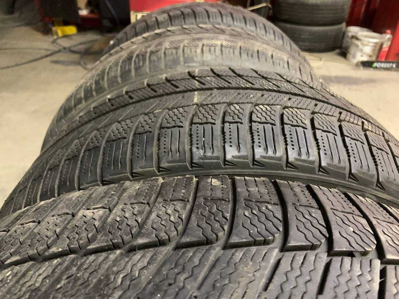 Резина Michelin, шини 235/55 R17