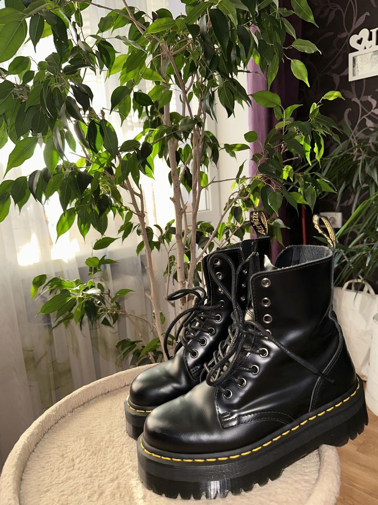 Dr. Martens Jadone на платформі Black Polished ботинки мартинсы