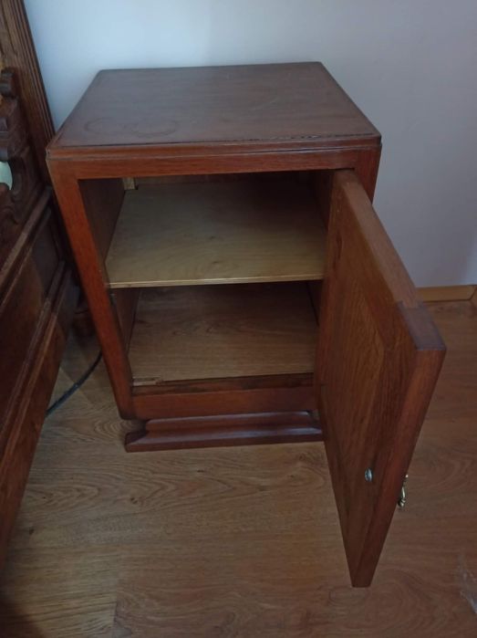 Stare nakastliki szafki nocne styl Ludwikowski