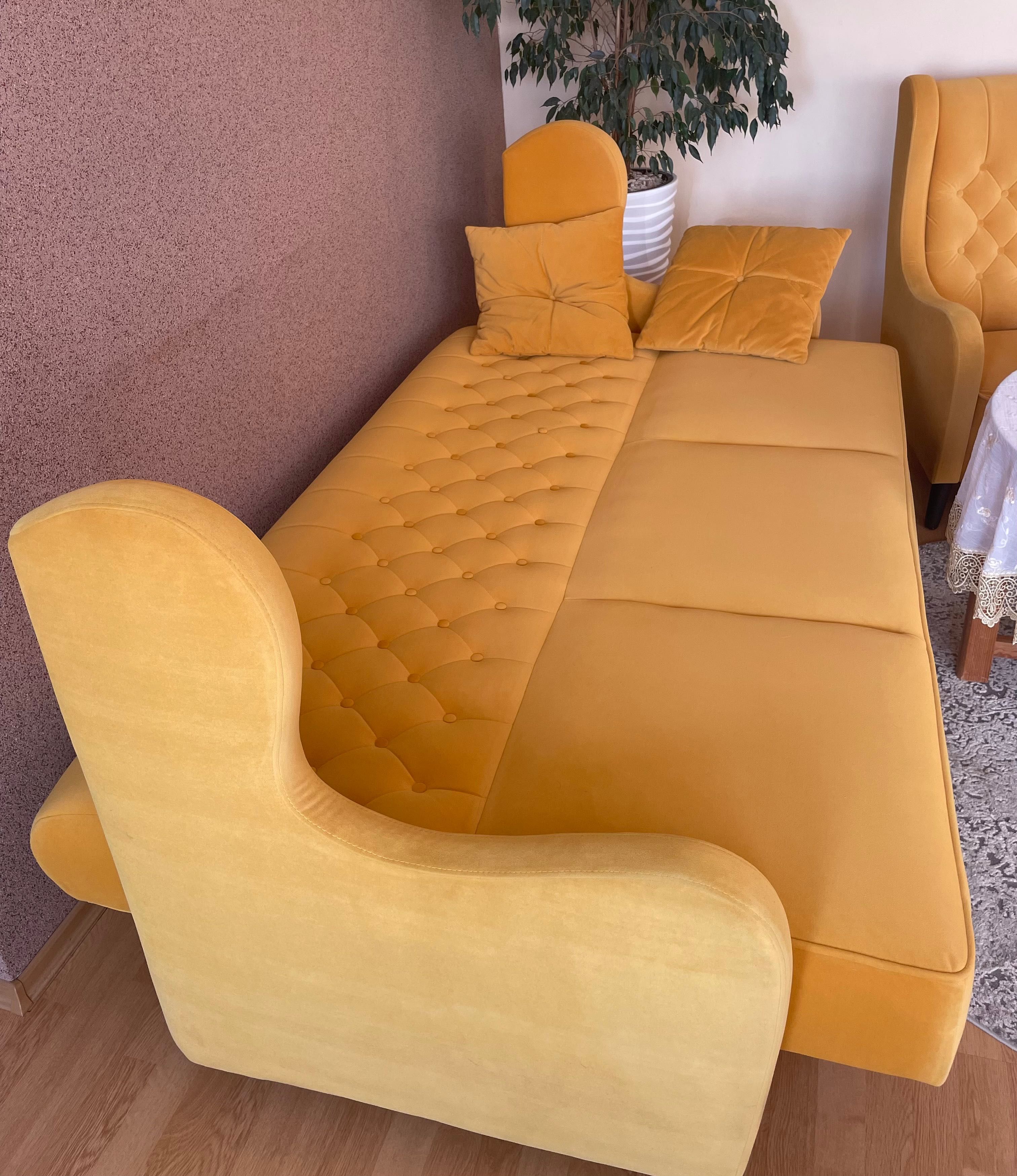 Zestaw wypoczynkowy - kanapa i dwa fotele