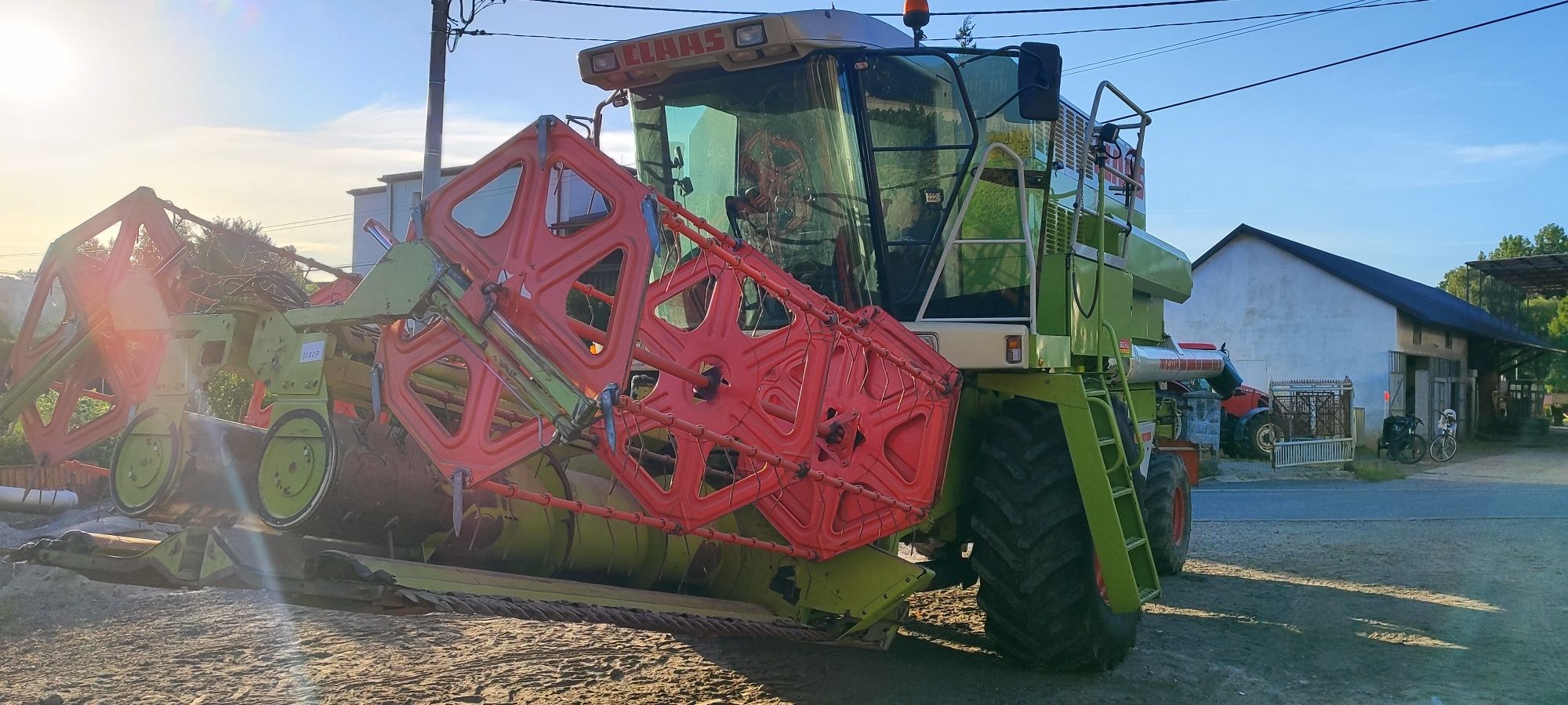 Kombajn Claas Mega Dominator 202