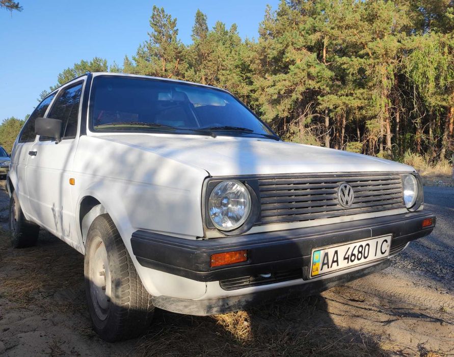 Автомобіль Фольцваген гольф 2