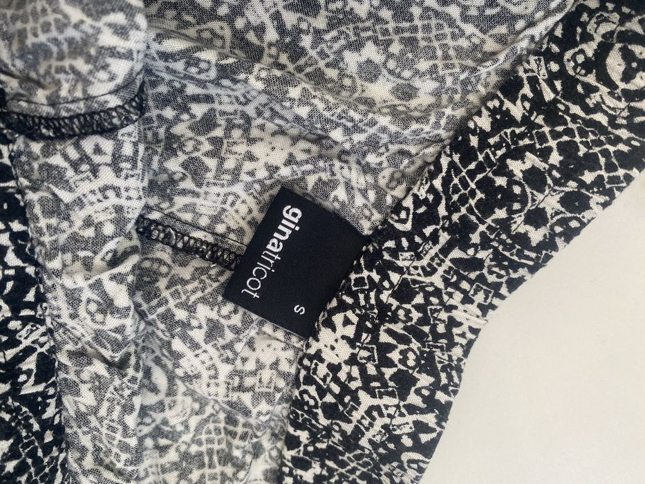 Krótkie spodenki Gina Tricot S