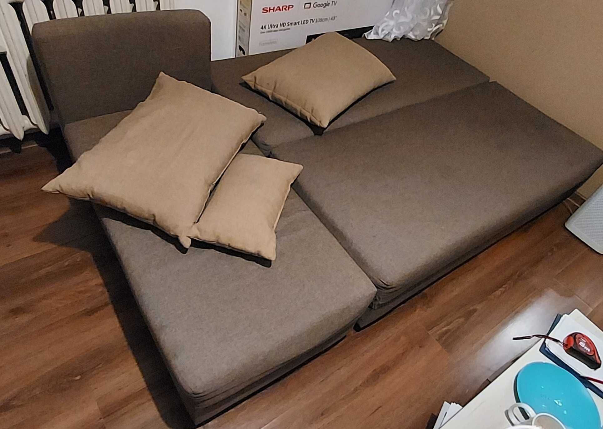 Sofa rozkładana z pojemnikiem na pościel