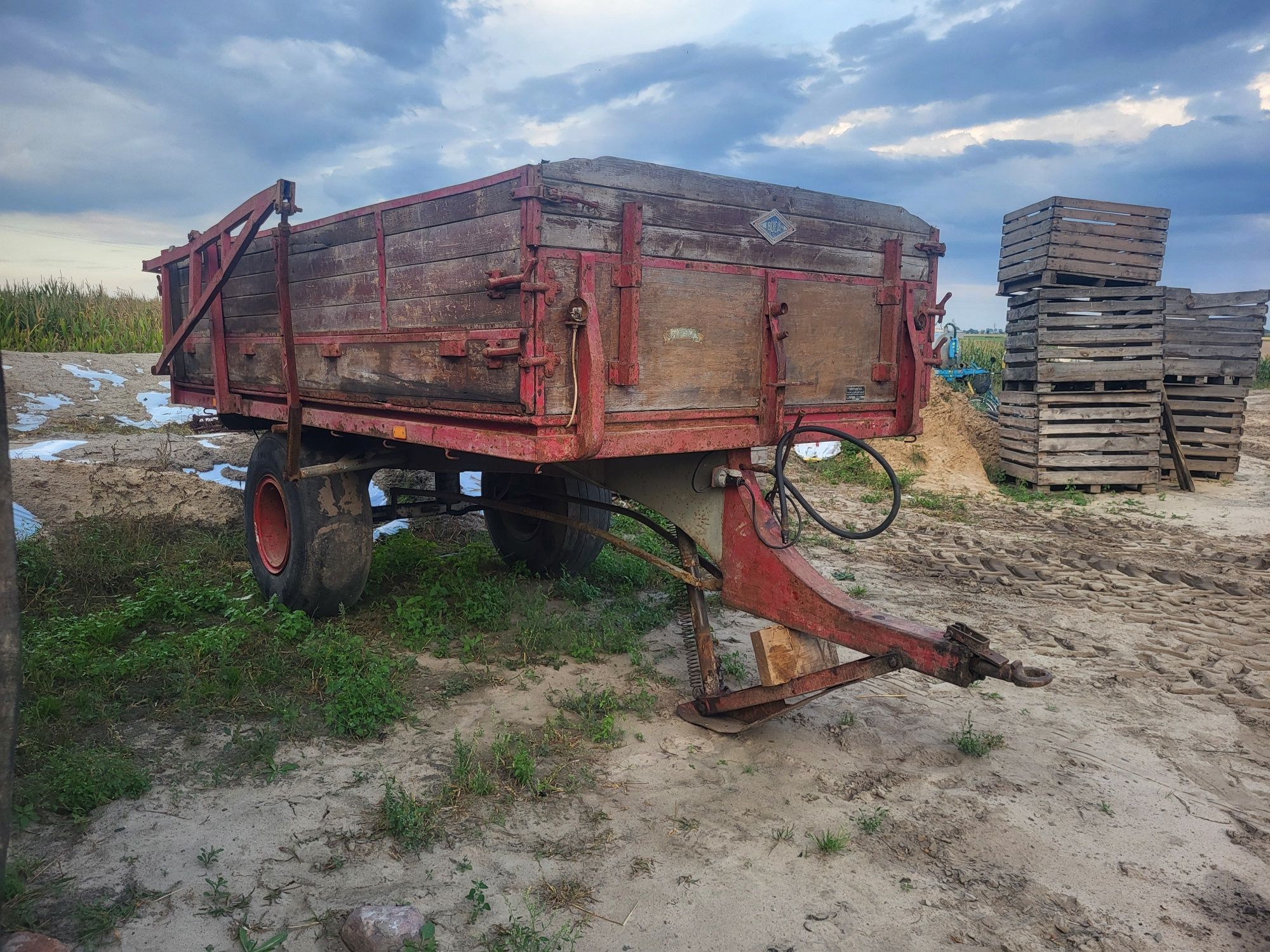 przyczepa Skorupowa tandem wywrotka 4-5ton do tyłu d47