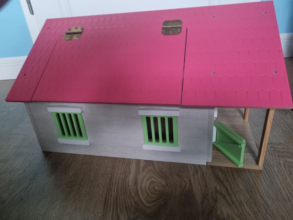 Stajnia drewniana zabawka