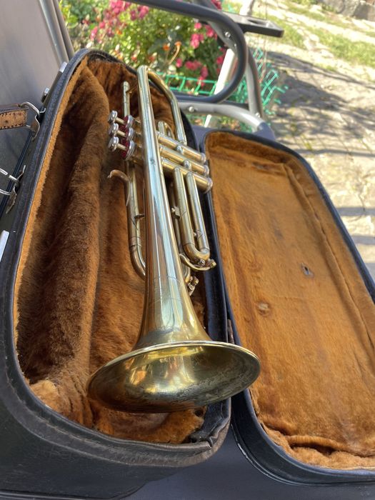 Продам духовий інструмент труба виробництво GDR