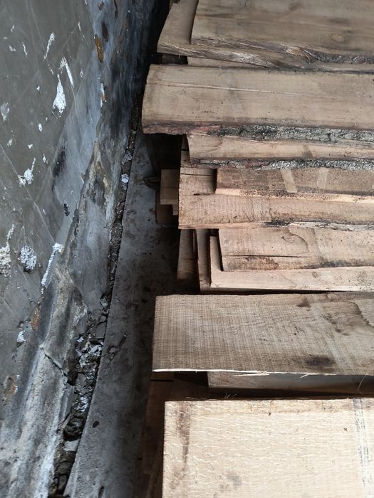 Deski calowki dębowe po suszarni