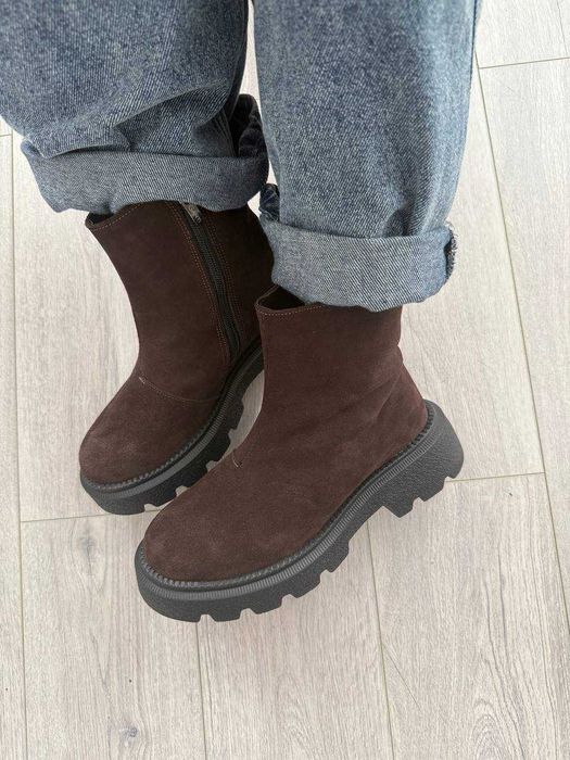 Жіночі зимові черевики на хутрі (36-40) шоколадні замшеві | Взуття