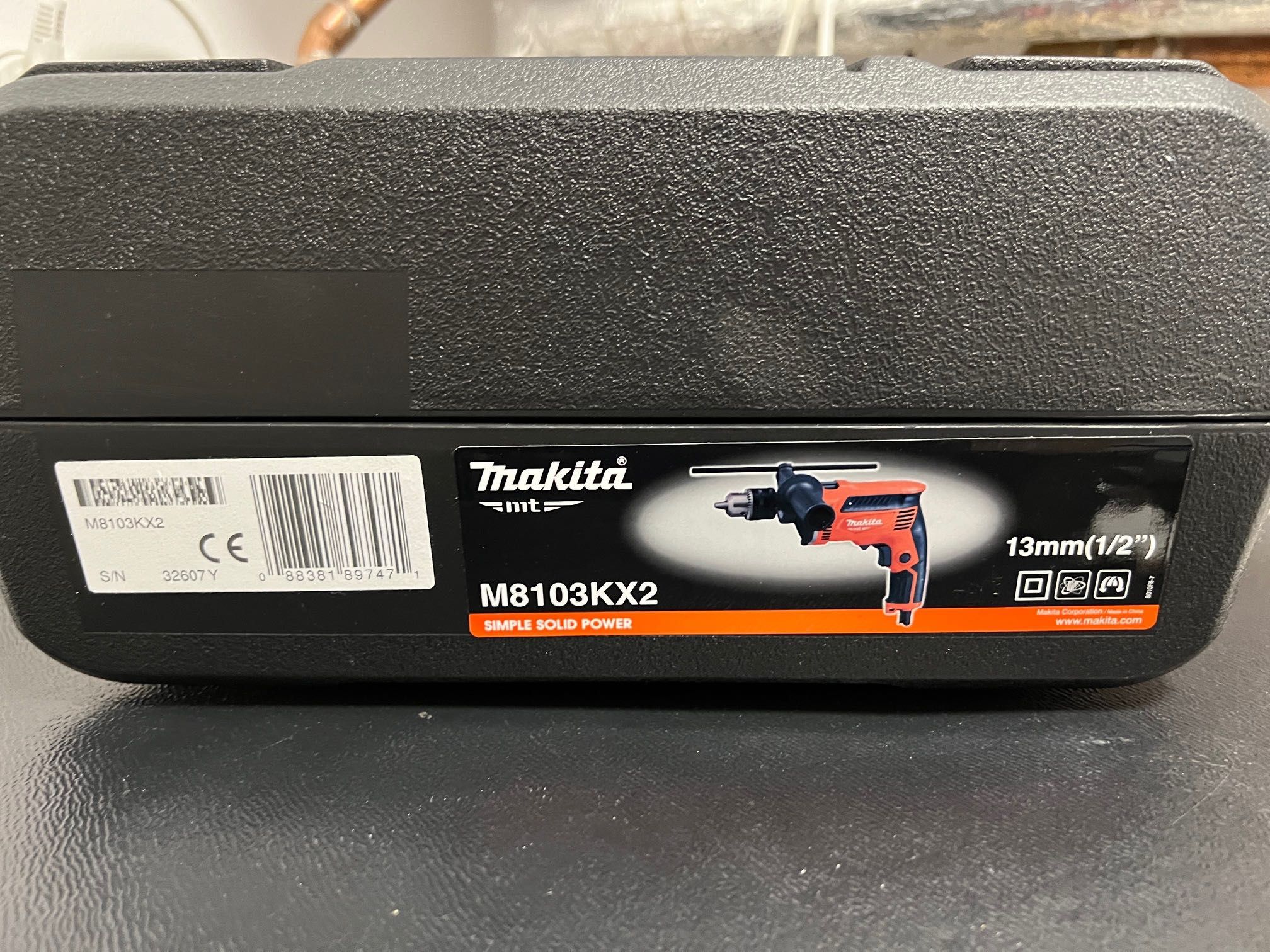 Sprzedam wiertarkę Makita w walizce z akcesoriami model M8103KX2